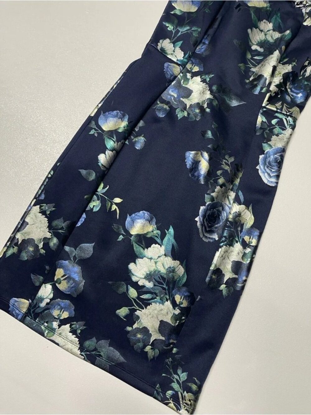 Alexa B Nites Navy Sleeveless Chain Neckline Floral Sheath Dress Size 4P - Picture 7 of 9